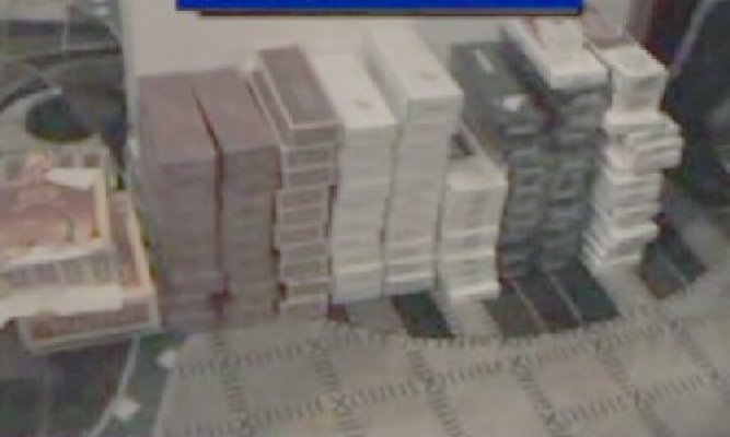 Mascaţii au descins în Piaţa Griviţei: 19 percheziţii domiciliare şi peste 101.000 de ţigări de contrabandă, confiscate